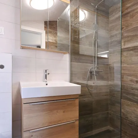 Luxury Gaspa With Jacuzzi *