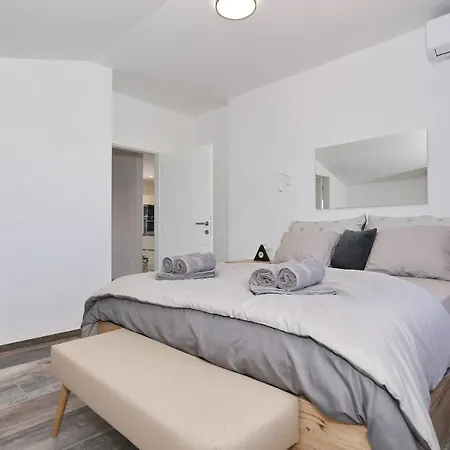 Apartment Luxury Gaspa With Jacuzzi Privlaka (Zadar)