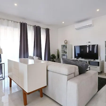 Luxury Gaspa With Jacuzzi Apartment