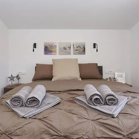 Luxury Gaspa With Jacuzzi Privlaka (Zadar)