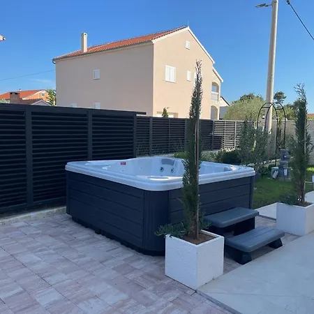 Lägenhet Luxury Gaspa With Jacuzzi