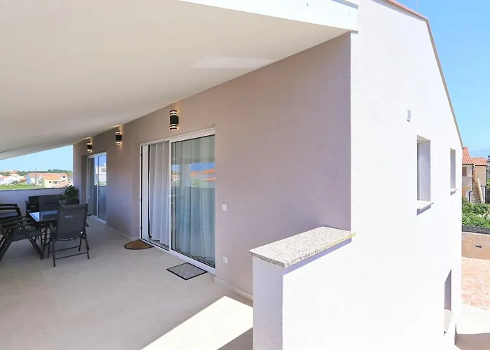 Luxury Gaspa With Jacuzzi Apartament *
