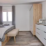 Luxury Gaspa With Jacuzzi Apartman