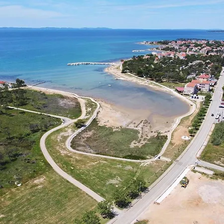 Luxury Gaspa With Jacuzzi Apartament *